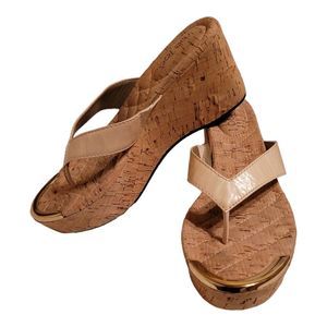 Me Too Tan Patent Leather Cork Wedges Sandals Womens 10M